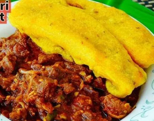 Pazham Pori & Beef Curry